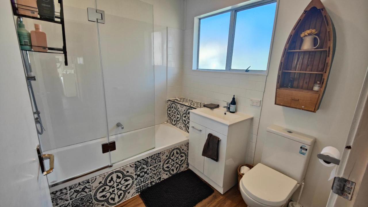 Spectacular Moana Views Villa Riverton Bagian luar foto